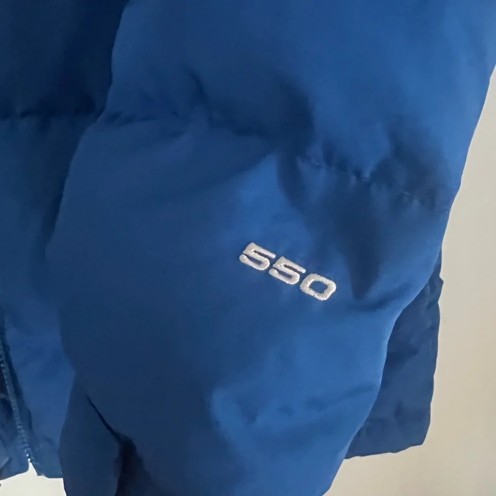 North Face 550 puffer jacket. Size Men’s SMALL.